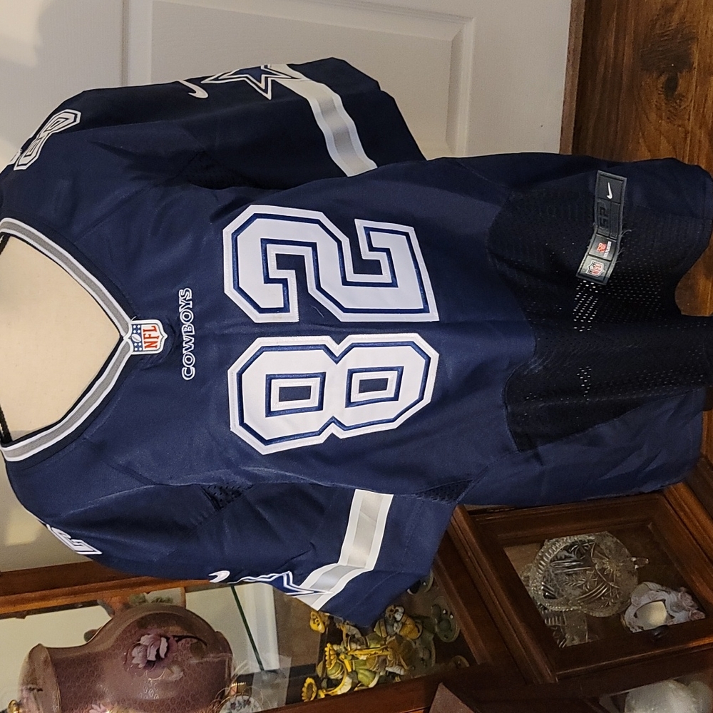 Mens Nike Witten Cowboys jersey. Brand new. Size 52 which fits like an XL.
